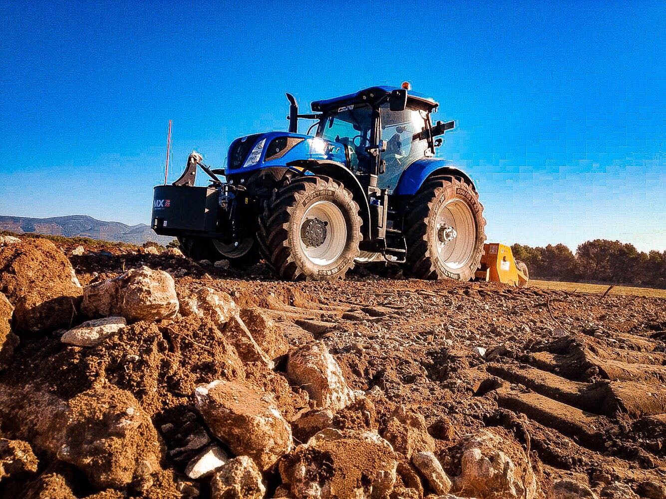 tractor 032